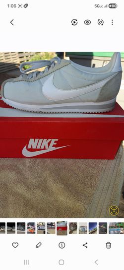 Nike Cortez 71/2  womes
