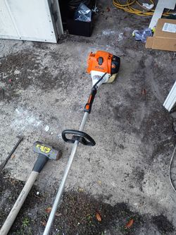 STIHL FS111 R STICK EDGER RUNS LIKE NEW  I PAID $ 650 Don't need any longer