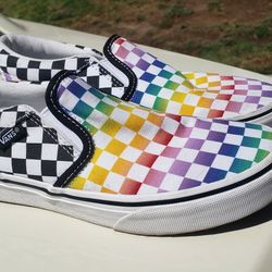 Kids size 4 vans in real nice condition $20