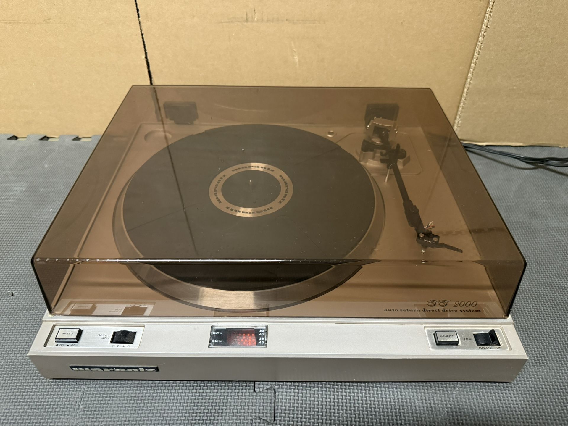 MARANTZ  TT-2000 Turntable for Parts or Repair 