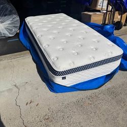 WinkBed with Frost Cooling Cover, Twin XL Mattress Luxury Firm