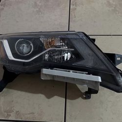 Nissan Pathfinder headlight