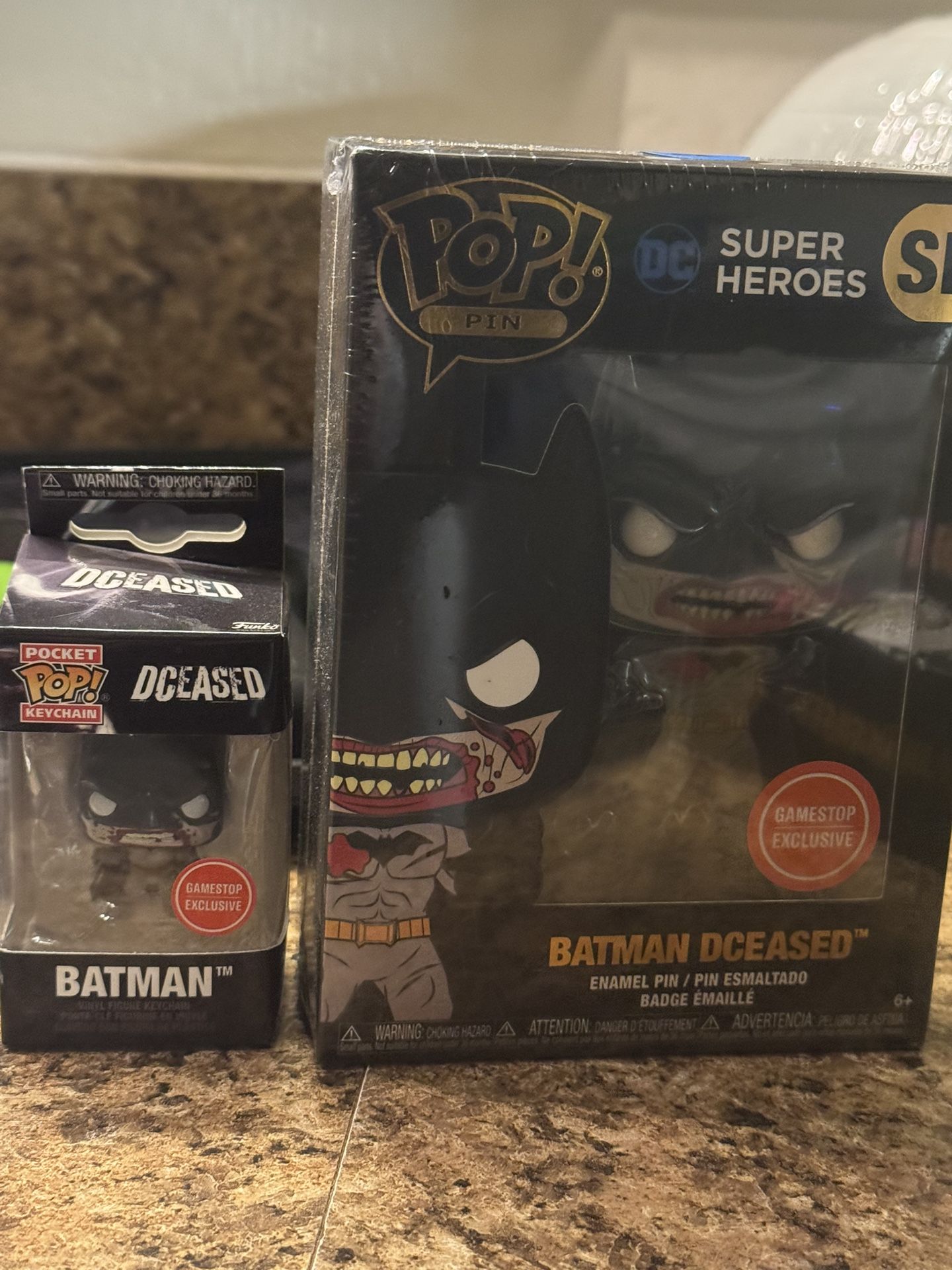 DCeased Batman Exclusive Funko Chase Variant Pin And Keychain Brand New Sealed