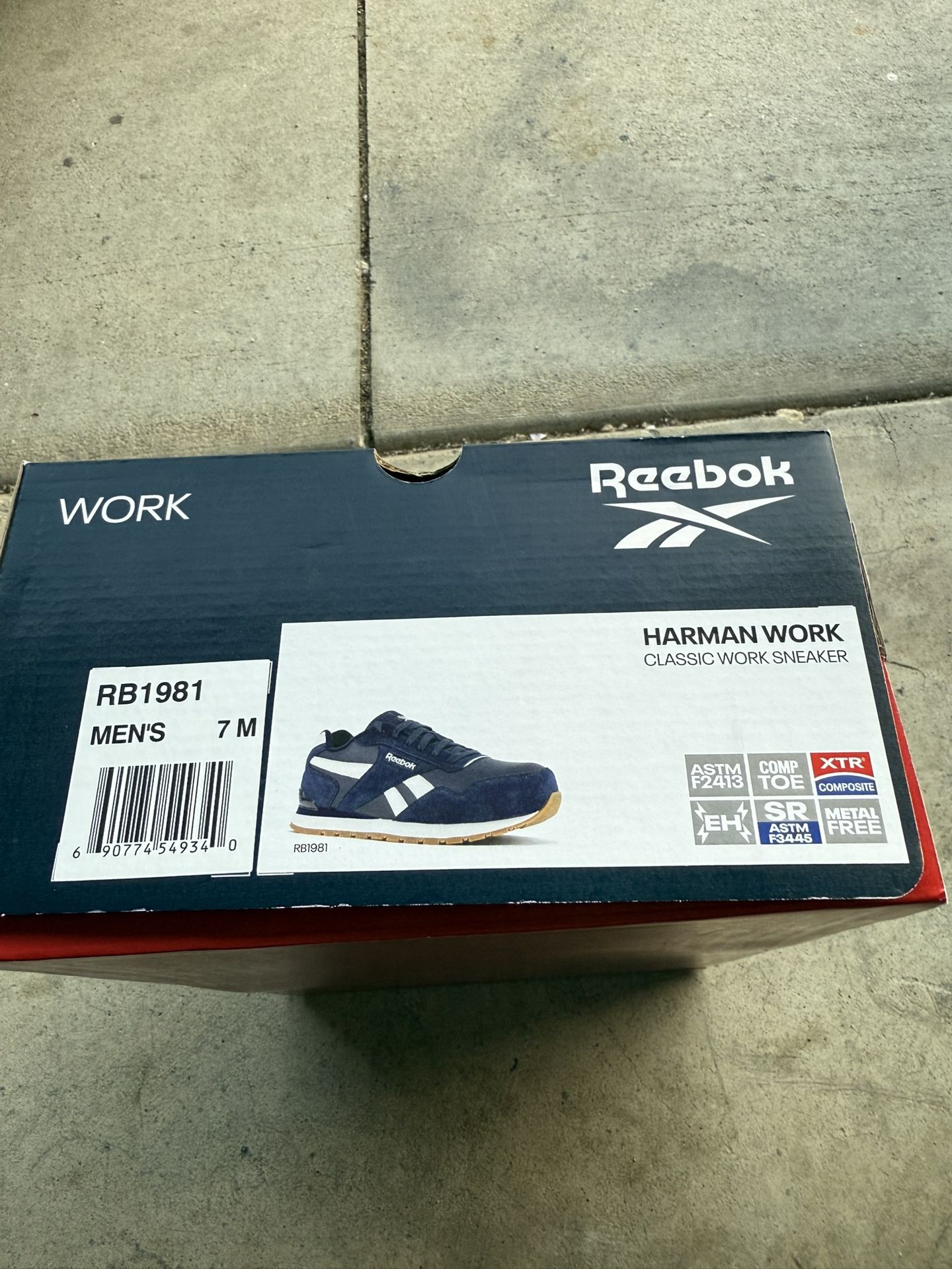 Reebok Steal Toes