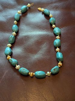 Beautiful turquoise, Pearl and 14k yellow gold necklace