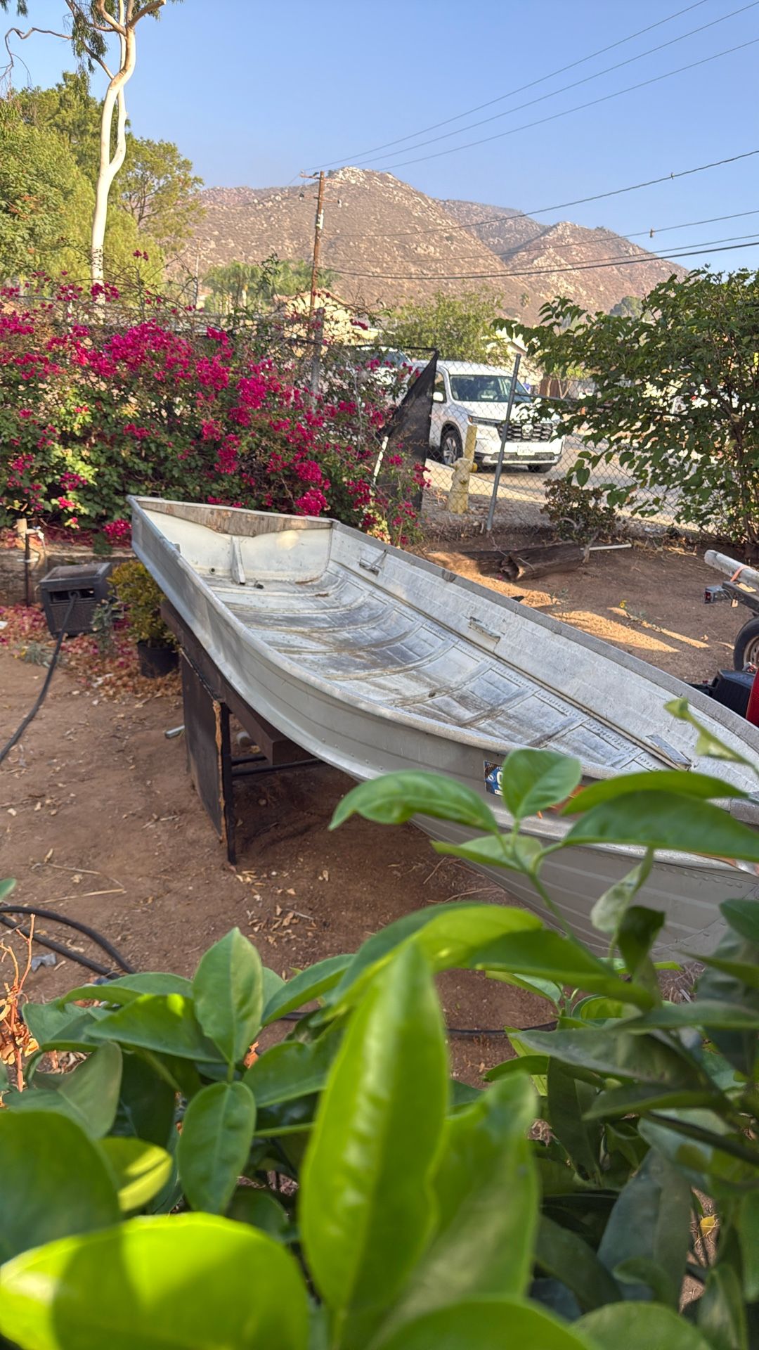 Boat with motor 14 feet