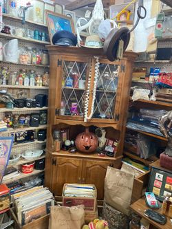 Vintage corner curio