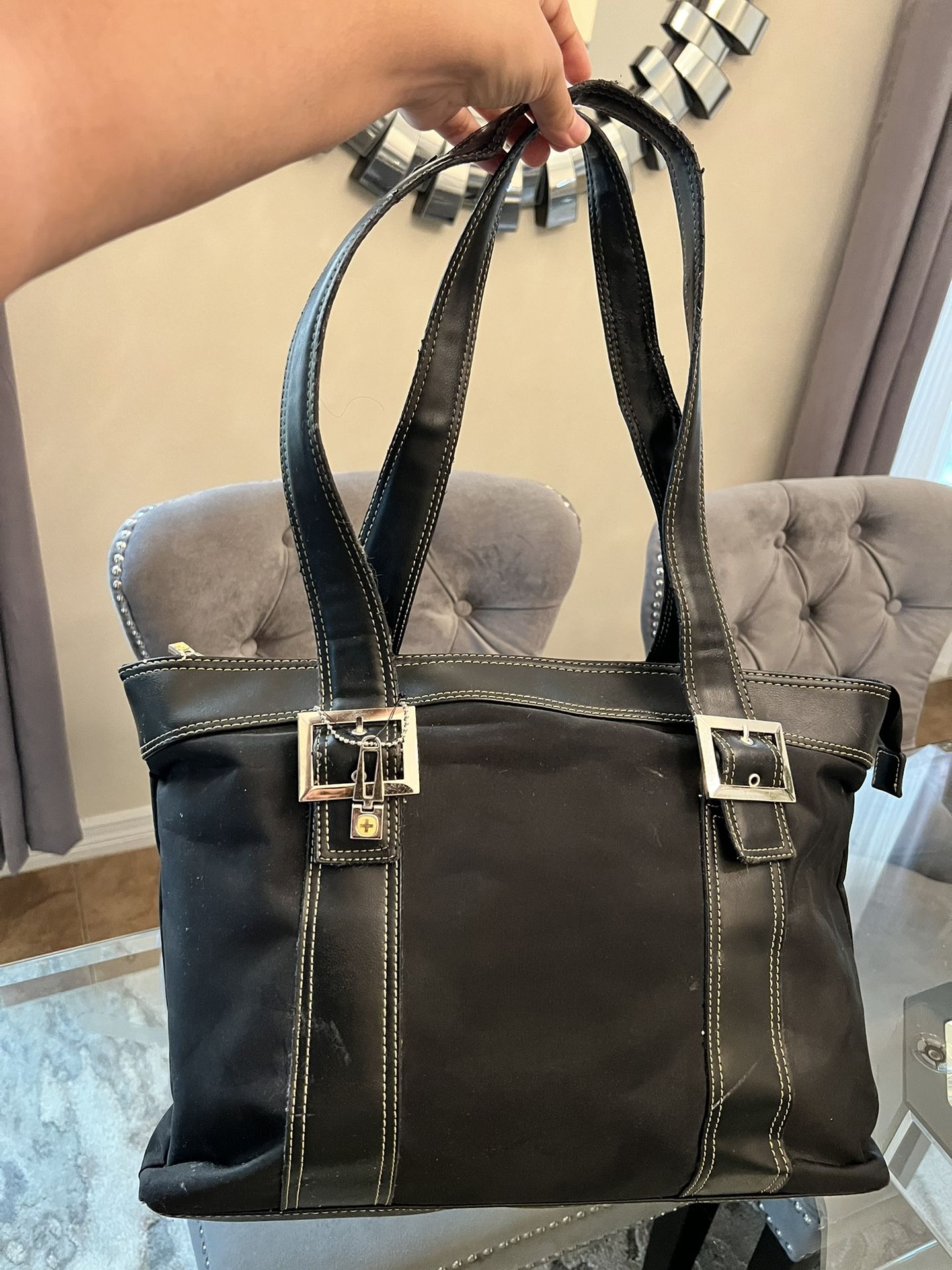 Authentic Swiss Gear Women's Business Bag The Diana Laptop Computer Tote Bag Black