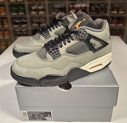 Undefeated x AIR JORDAN 4 OG SP
