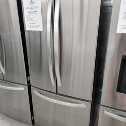$979 (MSRP$1965, Save $986) 22 Cu Ft French Door ENERGY STAR Refrigerator W/ Gallon Storage Bins