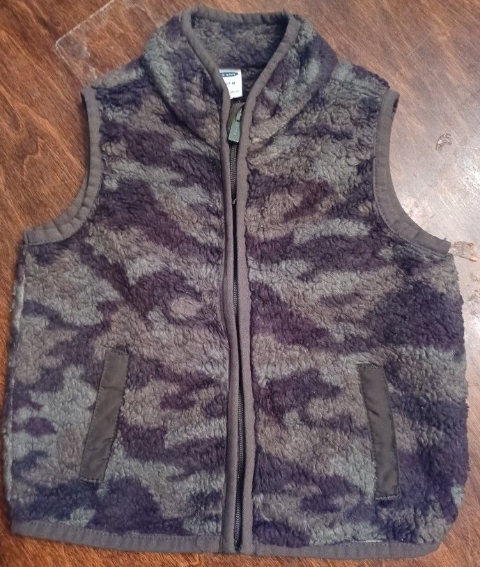 "Old Navy" Camouflage Vest Size: 18-24 Months