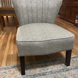 Acent Chair 