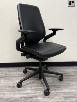 Steelcase Gesture Black Leather Ergonomic Chair