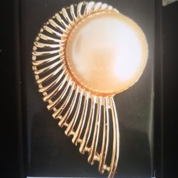 Sarah Coventry Signed Brooch Pin Vintage