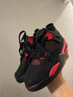 Air Jordan 4 Red Thunder Sneakers  Kids size 1.5y