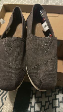 Tom’s Size 6 (fits 5)