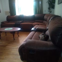 RECLINING SECTIONAL (3)  Recliners