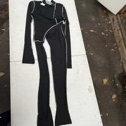 Black and white long sleeve jumpsuit with bell bottoms(XS) 
