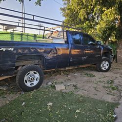 Chevy Silverado  2500 HD  Full Bet 8ft