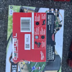 Milwaukee m12 