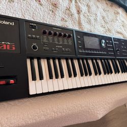 Roland Fa06
