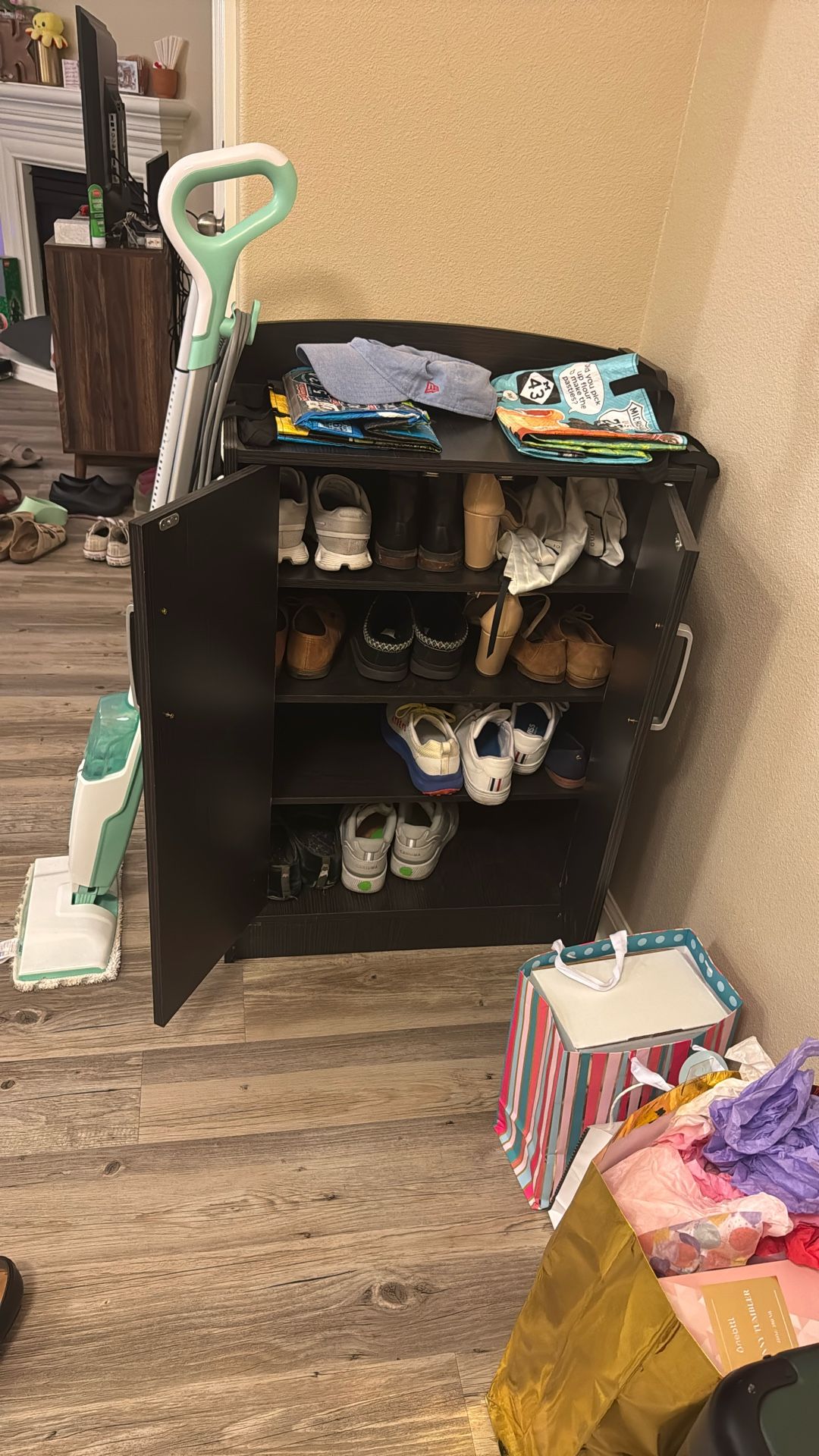 4 Shelf shoe rack