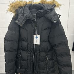 Black Women’s Hooded Fur Puffer Jacket