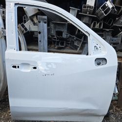 2019 2020 2021 2022 CHEVY SILVERADO RIGHT FRONT PASSENGER DOOR