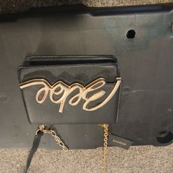 Black,gold ,expensive, Nice 