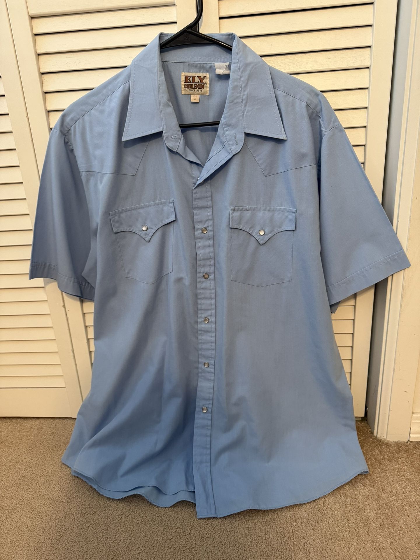 Mens Light Blue Short Sleeve Shirt, XL