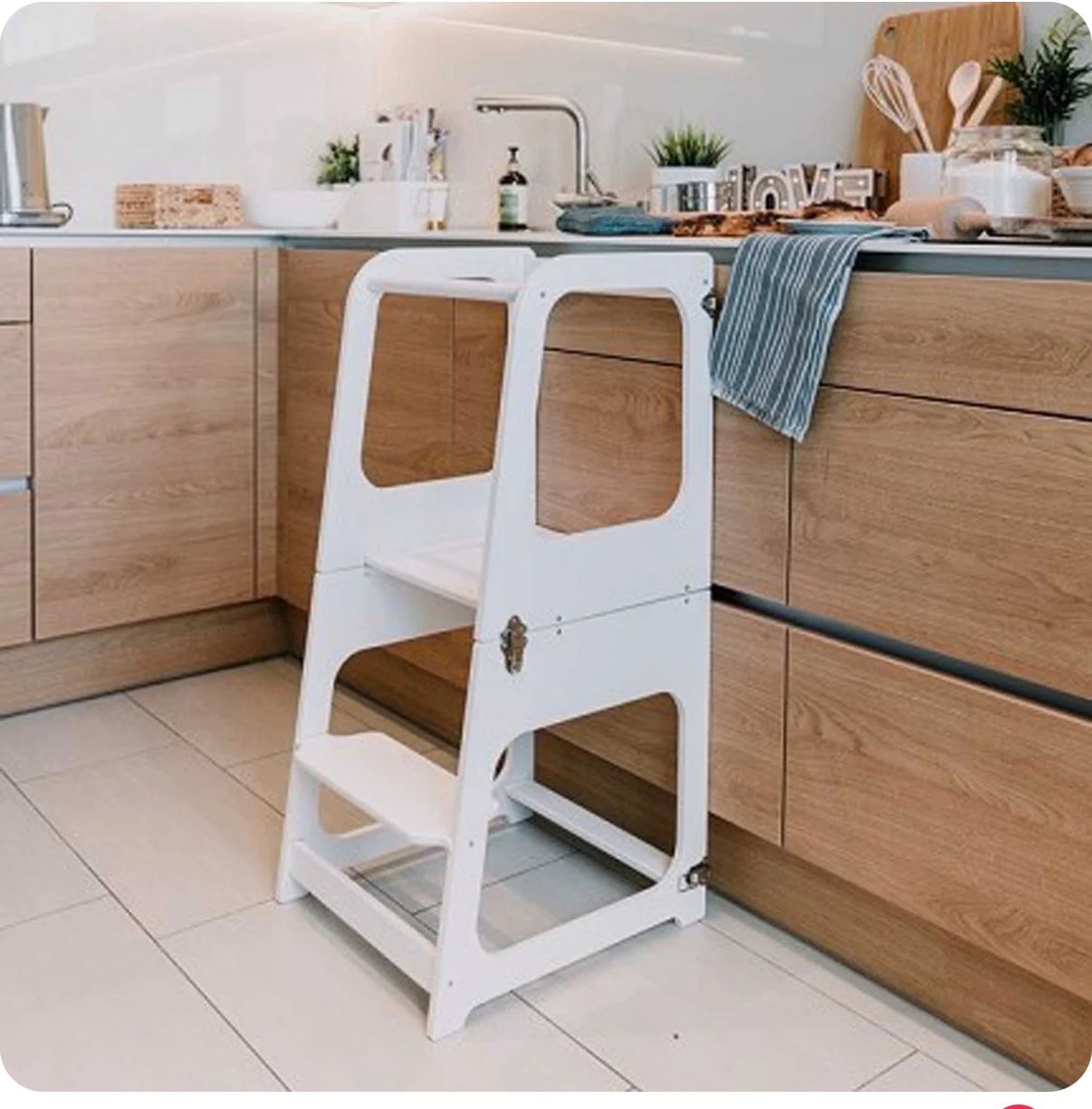 2-in-1 Convertible kitchen tower - table and chair