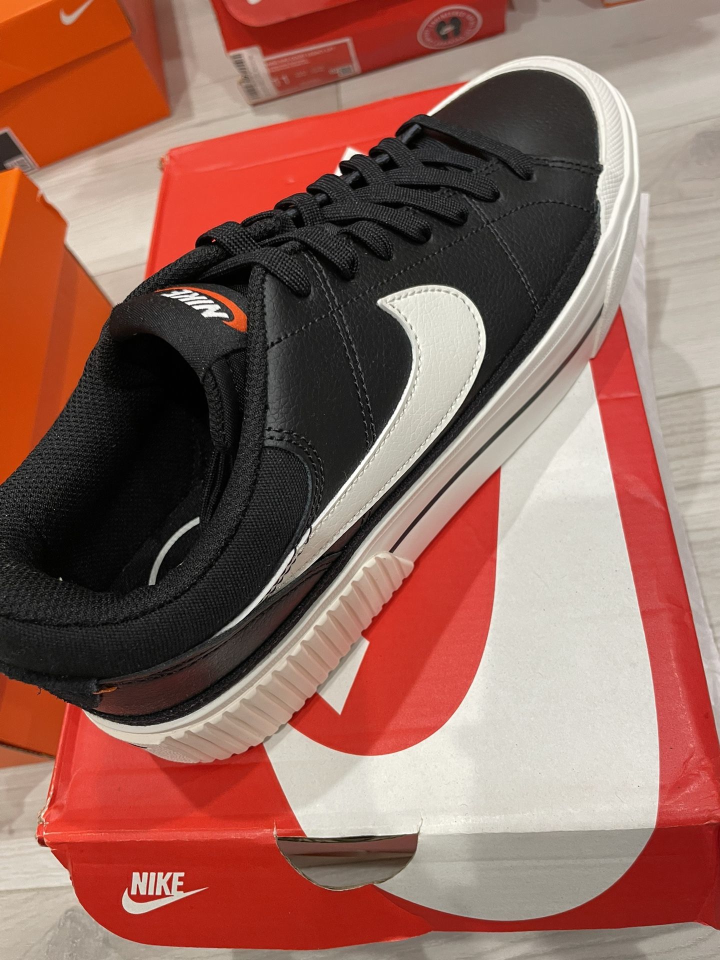 Nike court legacy lift