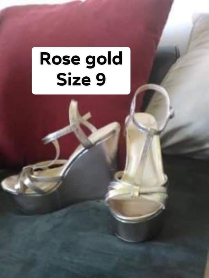 New Women’s Shoes Size 9