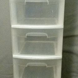 Tall 6 Drawer Plastic Storage
White