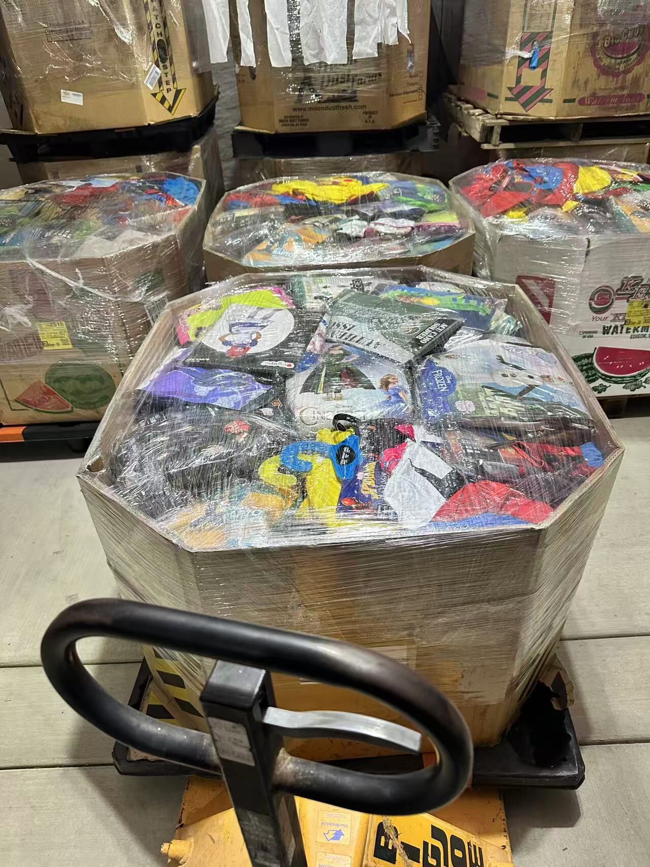 Costumes Halloween 150pc Pallet