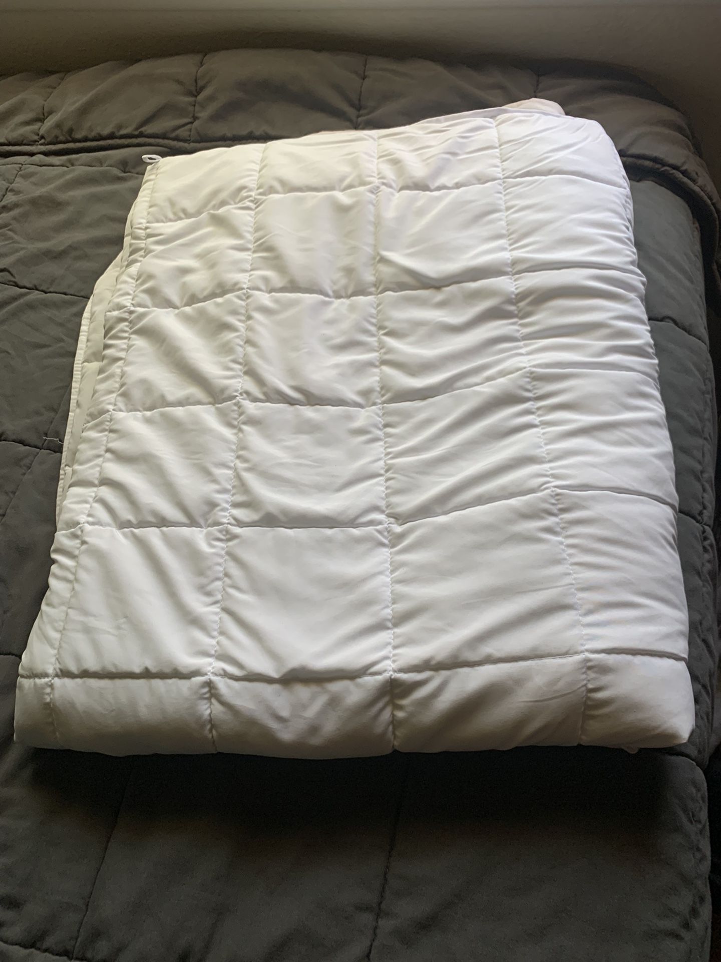 Weighted White Blanket 20lb