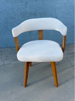 Mid-Century Swivel Chair in Wood and Sherpa Fabric