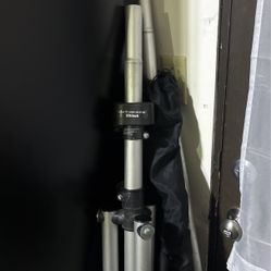 Pair Of Ultimate Speaker Stands With Bags And Crossbars 