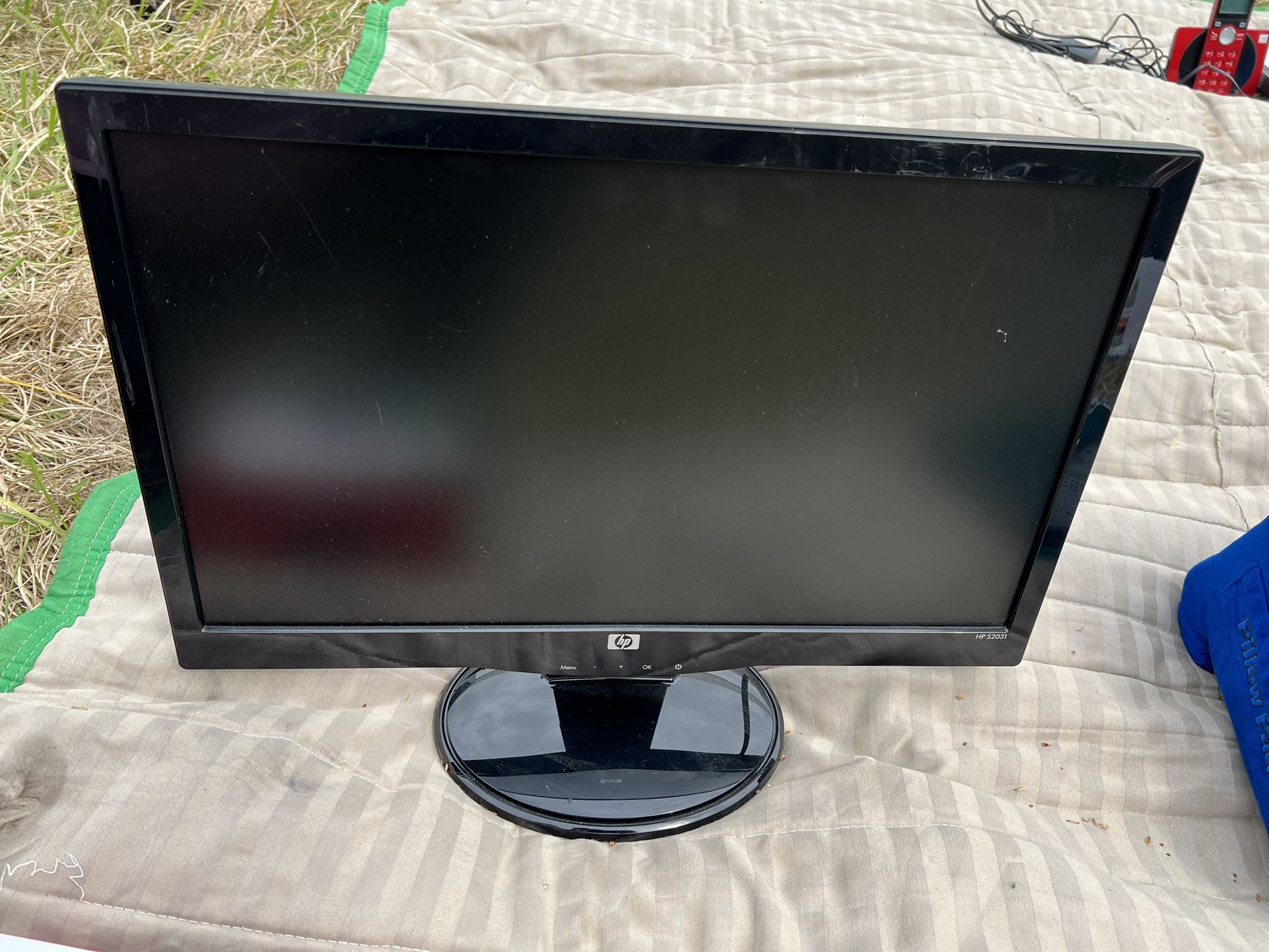 HP MONITOR