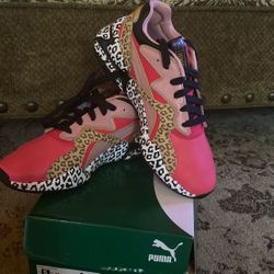 Women’s Puma Nova Unexpected