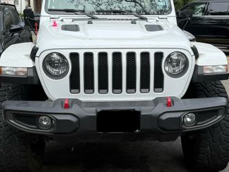 OEM Jeep Wrangler Front Bumper Black w/ Red Accents – Good Condition