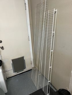 Free wall shelf’s