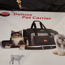 NEW Deluxe Pet Carrier 