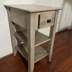 Mes De Noche Stuard David