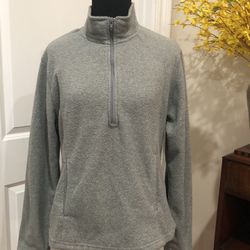 Women’s Fleece Pullover - Size Medium 