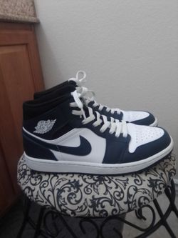 Jordan 1 size 10,,no box