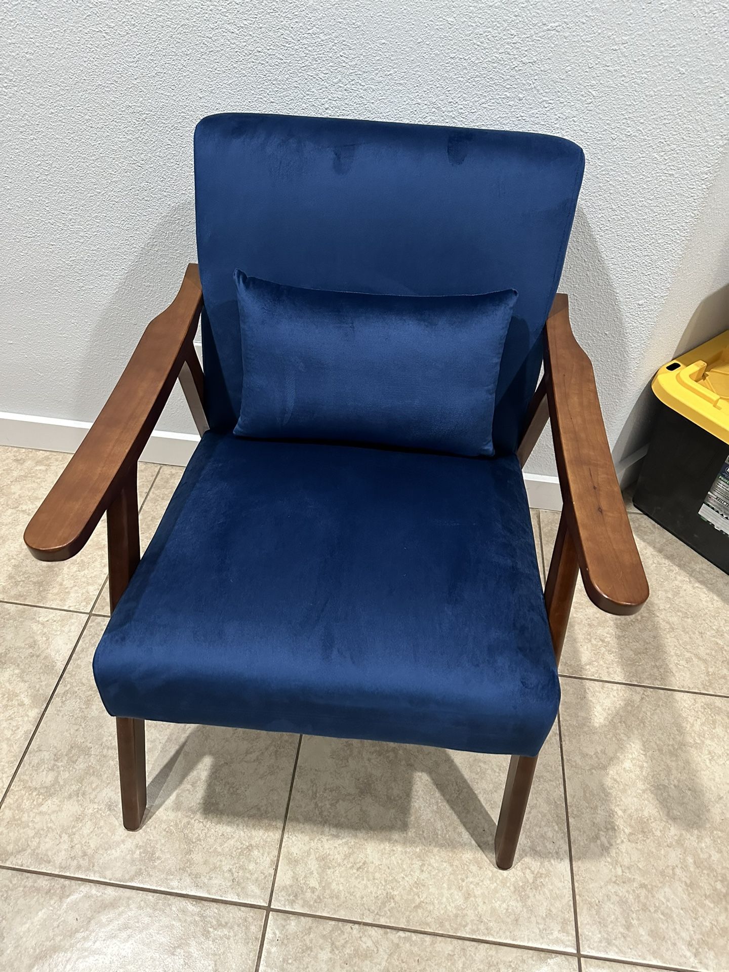 Accent Chair * New Condition 