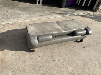 01-06 GMC YUKON XL 3rd Row Seat $200