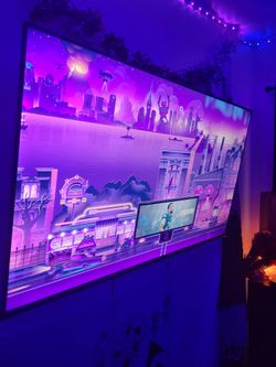 60 In. 4k  Ultra HD Roku  Smart TV. 