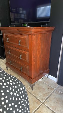 Dresser